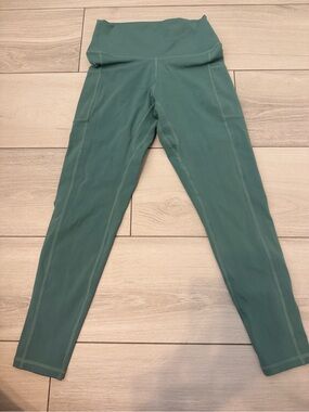High-Waist Green Leggings with Side Pockets